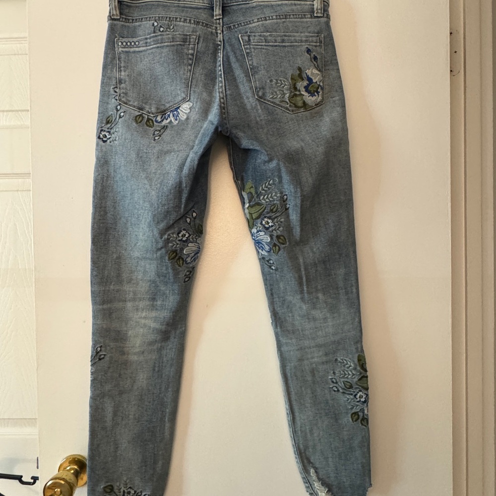 Embroidered Light Blue Jeans - Picture 4 of 4
